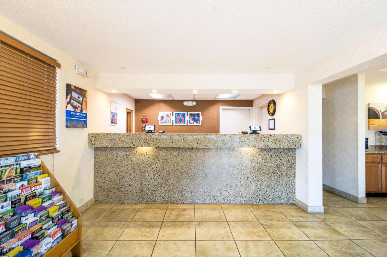 Motel 6-Alsip, Il Εξωτερικό φωτογραφία
